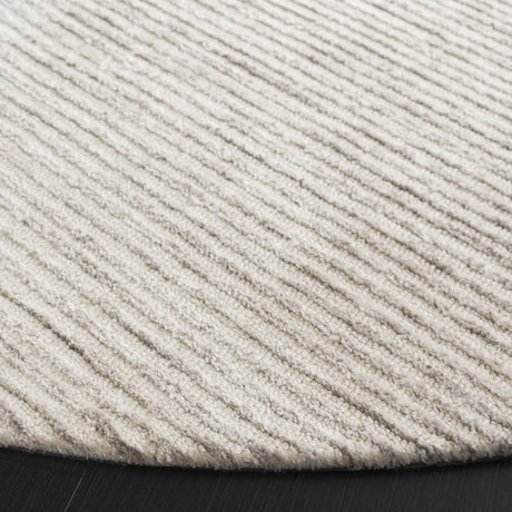 Safavieh Audrey 6'-0" x 6'-0" Rug in Light Grey / Ivory