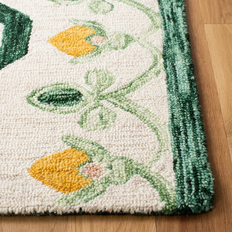 Safavieh Aspen 4'-0" x 6'-0" Rug in Ivory / Yellow