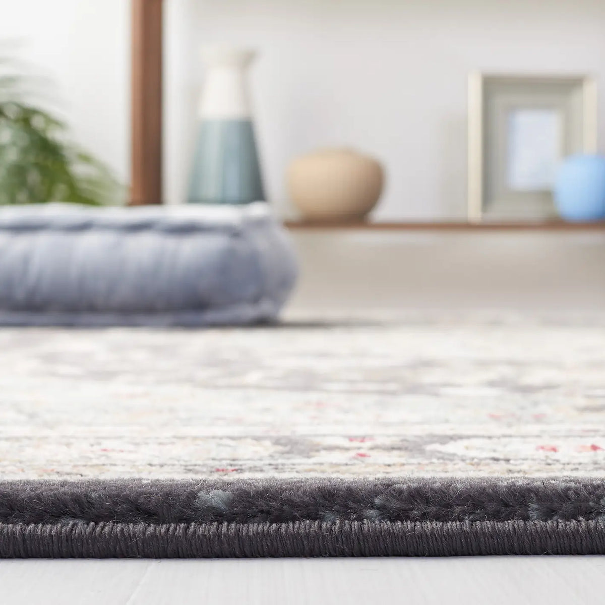 Safavieh Lyndhurst 4'-0" x 6'-0" Rug in Anthracite / Teal