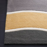 Safavieh Soho 5'-0" x 8'-0" Rug in Grey / Gold