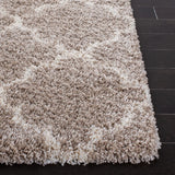 Safavieh Hudson Shag 4'-0" x 6'-0" Rug in Beige / Ivory