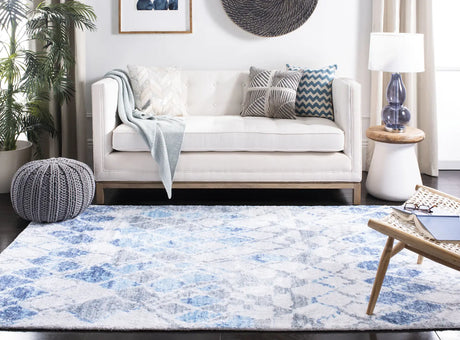 Safavieh Saffron 4'-0" x 6'-0" Rug in Ivory / Blue