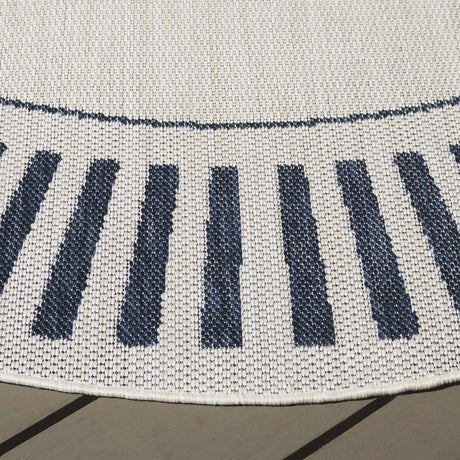 Safavieh Beach House 6'-7" x 6'-7" Rug in Ivory / Navy