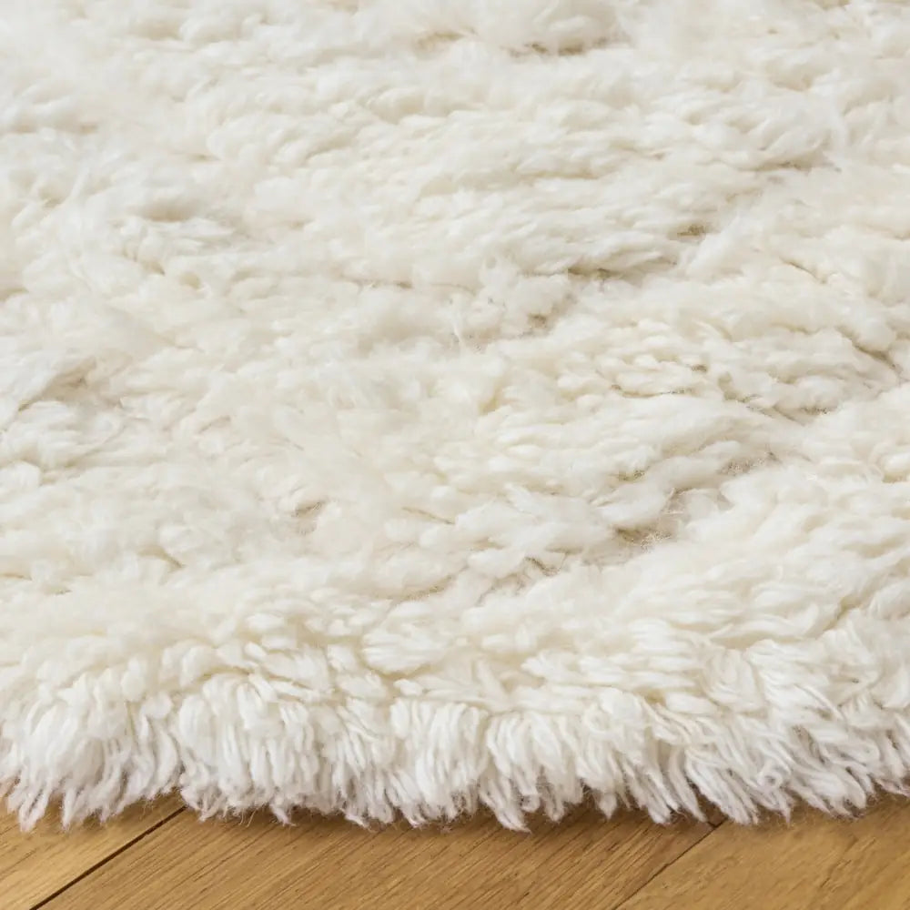 Safavieh Casablanca 7'-0" x 7'-0" Rug in Ivory