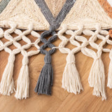 Safavieh Sahara 6'-0" x 6'-0" Rug in Beige / Rust