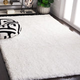 Safavieh Express Shag 4'-0" x 6'-0" Rug in Ivory