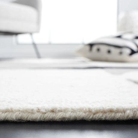 Safavieh Rodeo Drive 4'-0" x 6'-0" Rug in Grey / Black