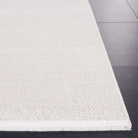 Safavieh Diamond 4'-0" x 6'-0" Rug in Ivory / Beige