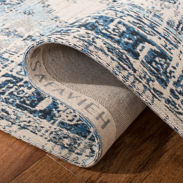 Safavieh Classic Vintage 5'-0" x 8'-0" Rug in Blue