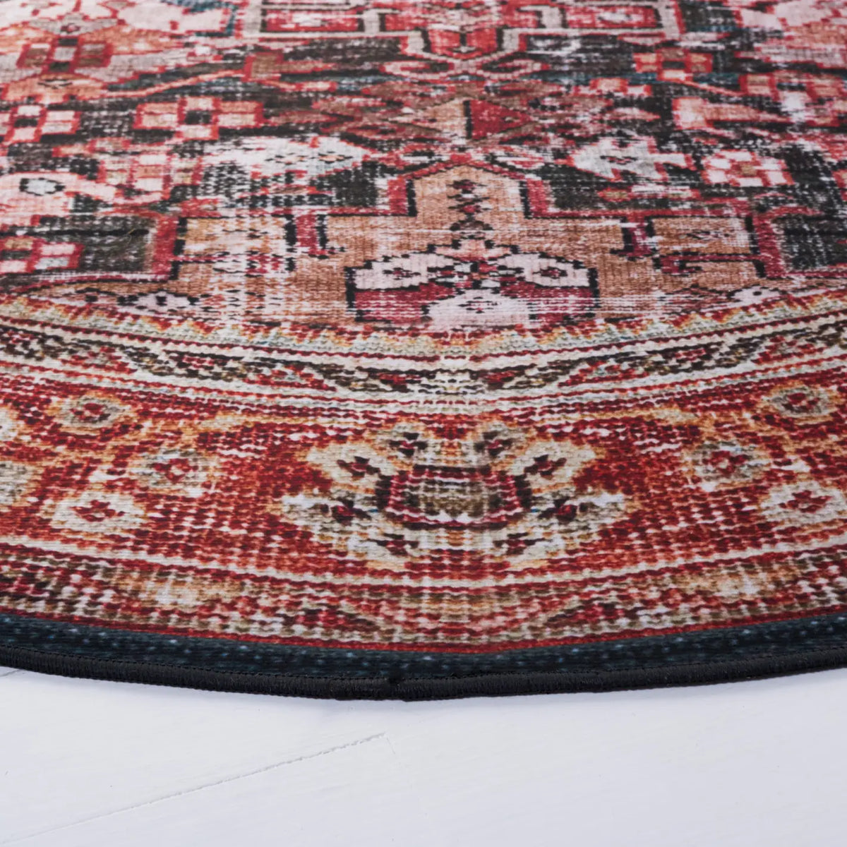 Safavieh Tucson 5'-0" x 5'-0" Rug in Rust / Green