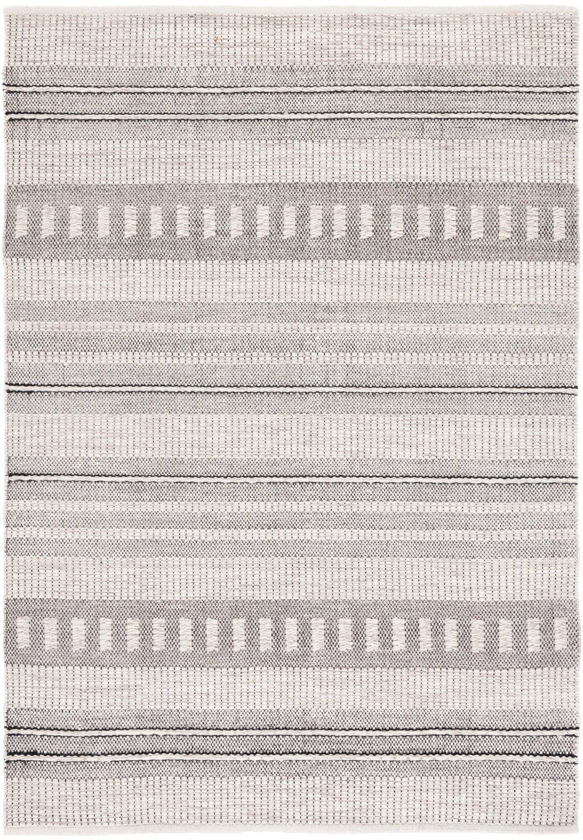 Safavieh Natura 3'-0" x 5'-0" Rug in Grey / Black