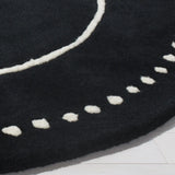 Safavieh Bella 5'-0" x 5'-0" Rug in Black / Ivory