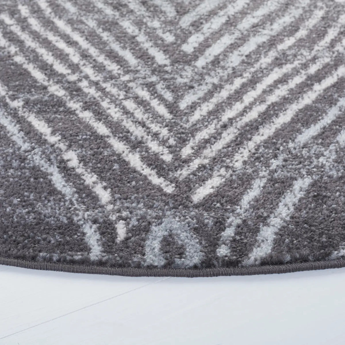 Safavieh Amsterdam 6'-7" x 6'-7" Rug in Dark Grey / Light Grey