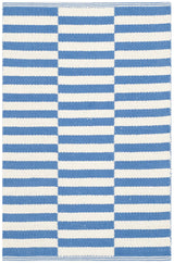 Safavieh Montauk 2'-6" x 4'-0" Rug in Ivory / Blue