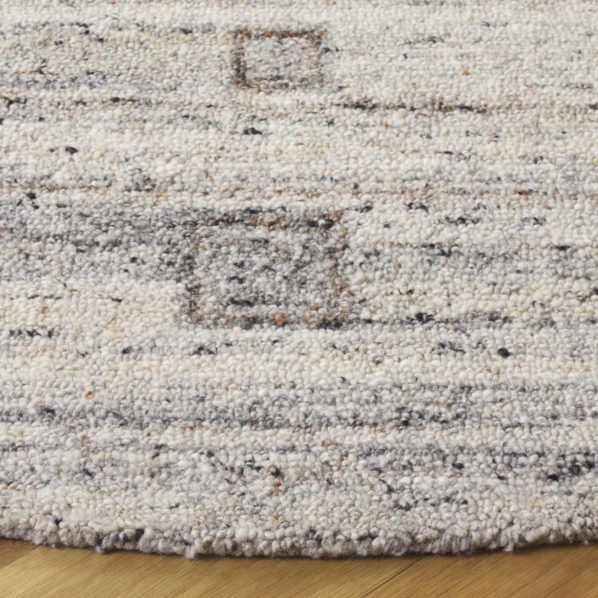 Safavieh Kenya 6'-0" x 6'-0" Rug in Brown / Beige