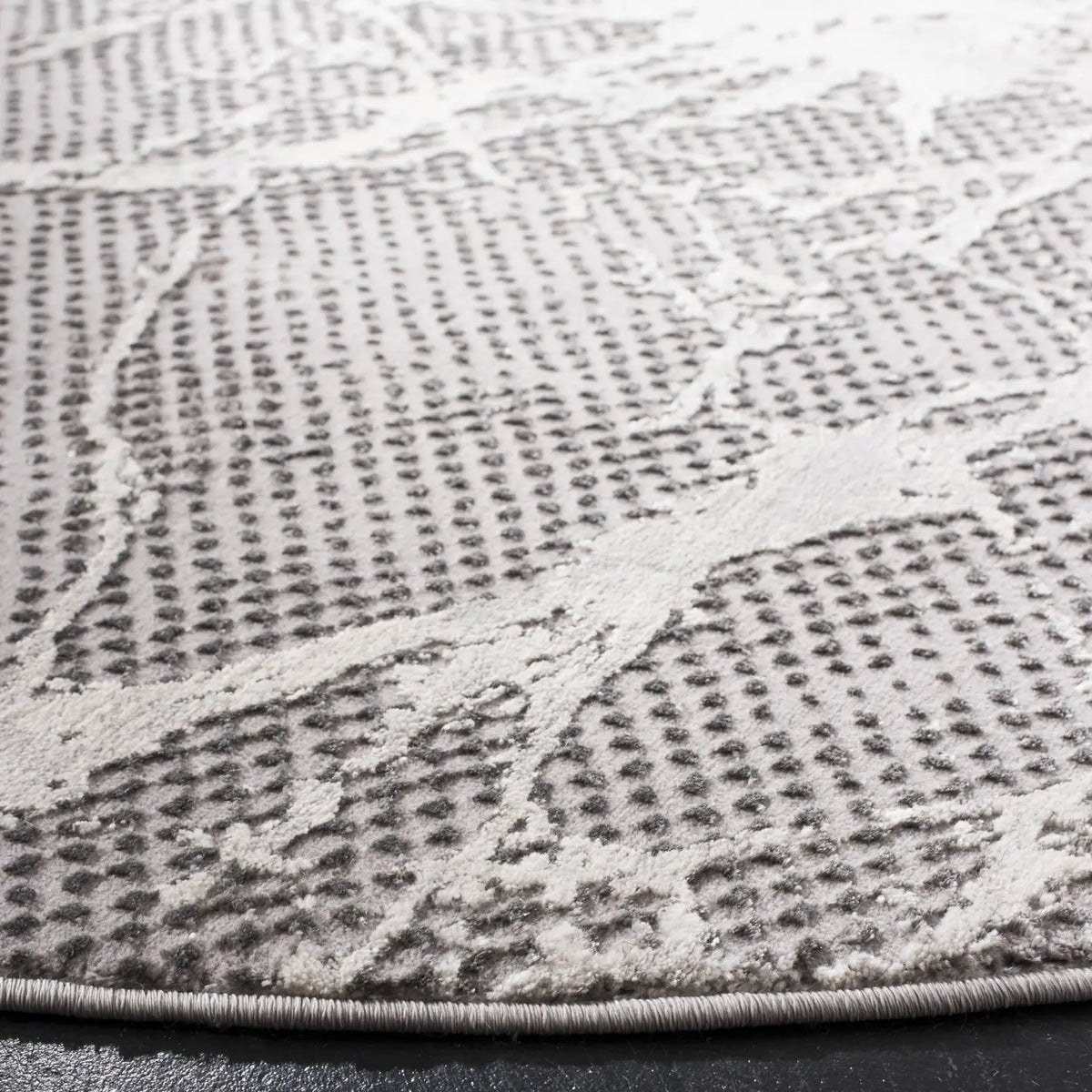 Safavieh Lurex 100 6'-7" x 6'-7" Rug in Grey / Ivory