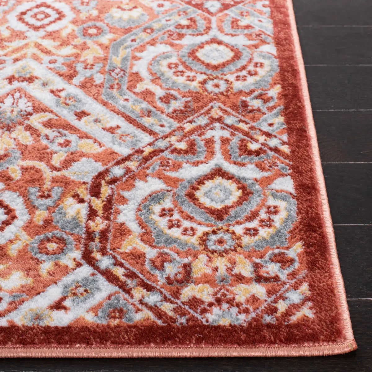Safavieh Lagoon 4'-5" x 6'-5" Rug in Light Brown / Ivory