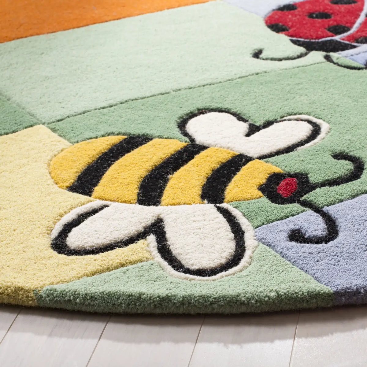 Safavieh Safavieh Kids 6'-0" x 6'-0" Rug in Multi