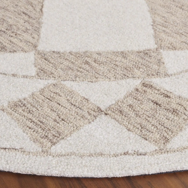 Safavieh Ebony 6'-0" x 6'-0" Rug in Light Brown / Ivory