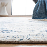 Safavieh Kenya 6'-0" x 9'-0" Rug in Blue / Ivory