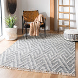 Safavieh Kilim 4'-0" x 6'-0" Rug in Black / Ivory