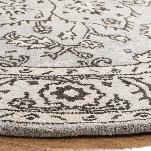 Safavieh Antiquity 6'-0" x 6'-0" Rug in Grey / Beige