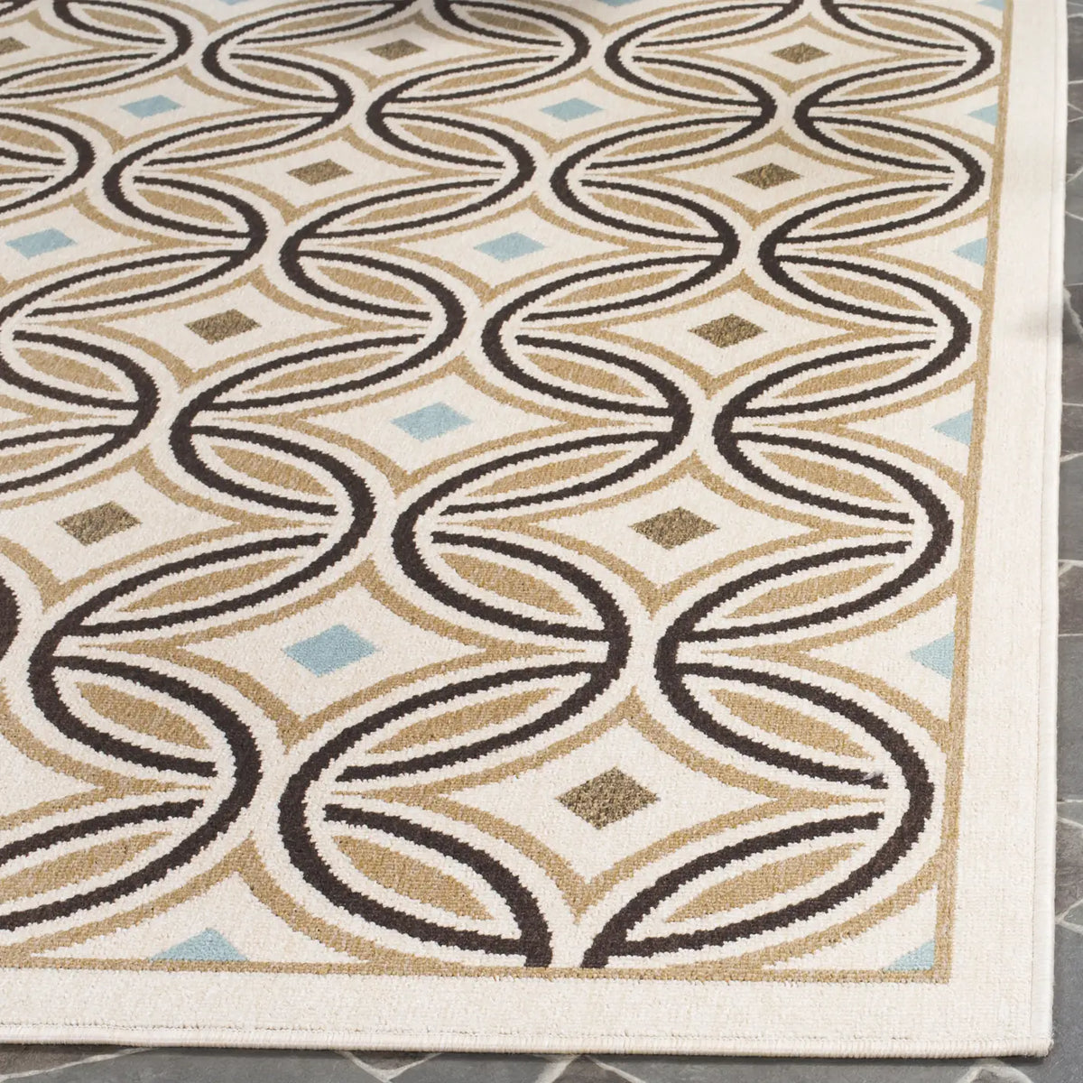 Safavieh Veranda 4'-0" x 5'-7" Rug in Cream / Chocolate