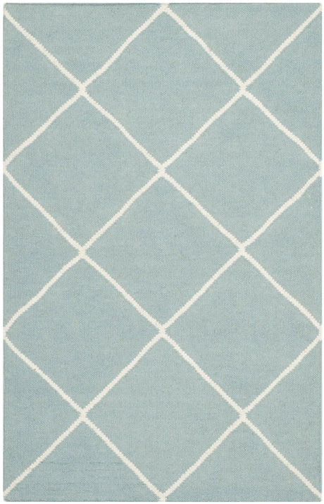 Safavieh Dhurries 2'-6" x 4'-0" Rug in Light Blue / Ivory