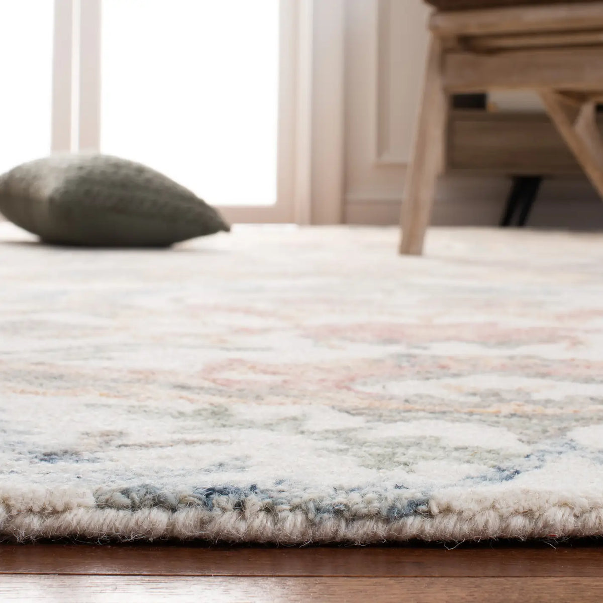 Safavieh Micro-Loop 8'-0" x 10'-0" Rug in Ivory / Blue