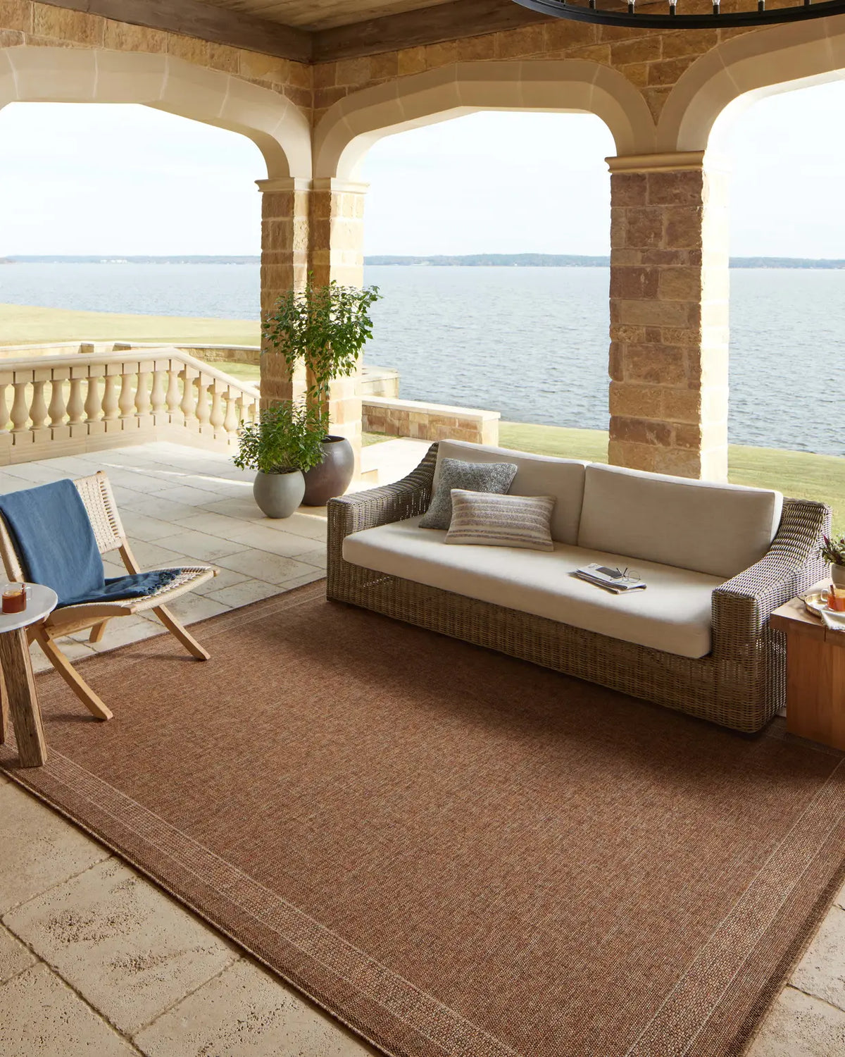 Loloi Merrick Mer-07 Cinnamon/Multi Rug - room scene 3