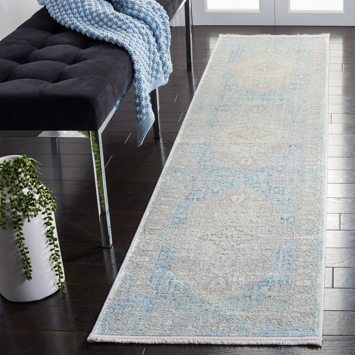 Safavieh Dream 2'-0" x 8'-0" Rug in Grey / Aqua