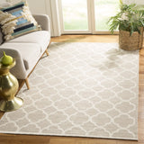 Safavieh Montauk 4'-0" x 6'-0" Rug in Grey / Ivory