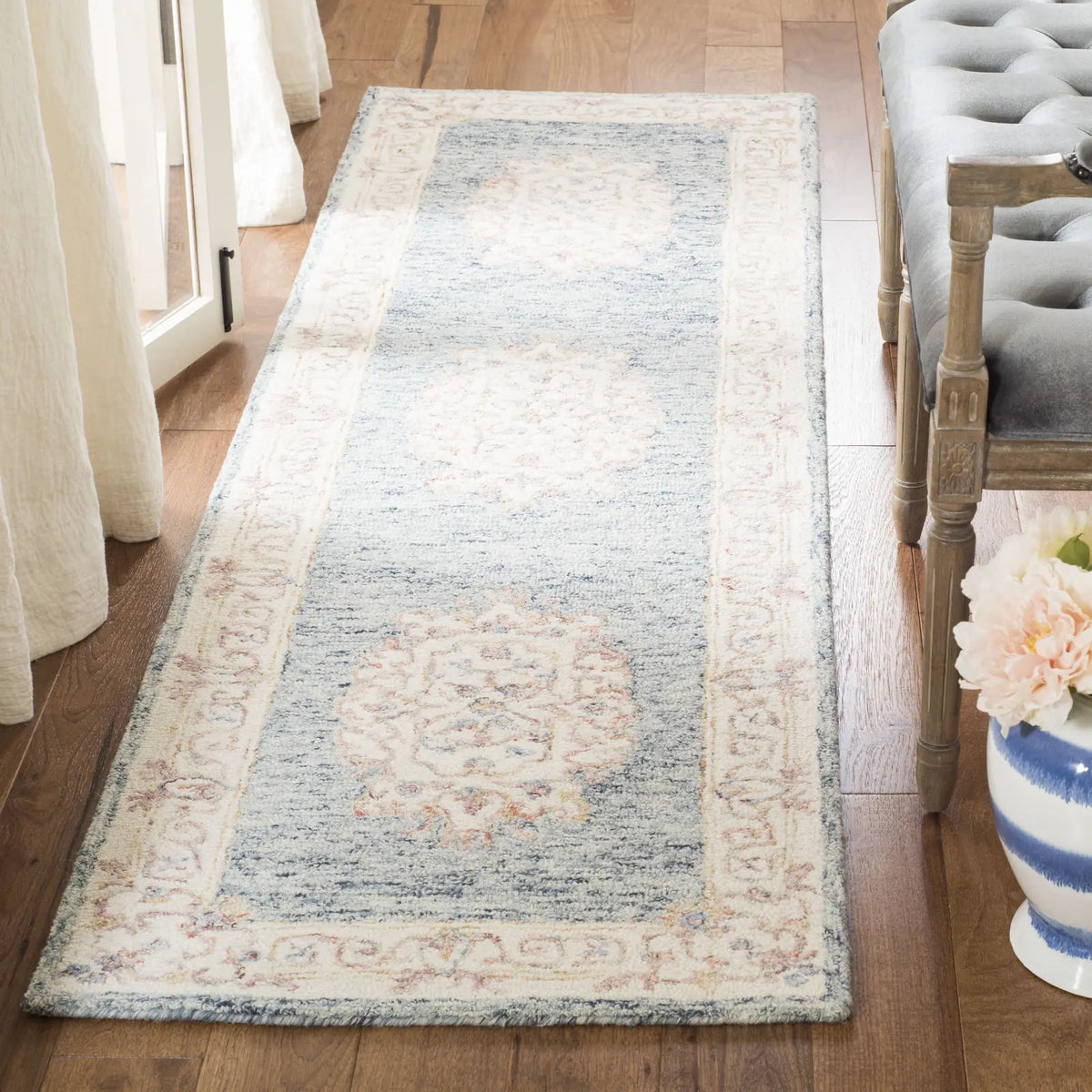 Safavieh Aubusson 2'-3" x 8'-0" Rug in Blue / Pink