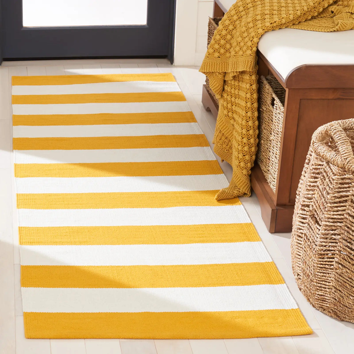 Safavieh Montauk 2'-3" x 11'-7" Rug in Yellow / Ivory