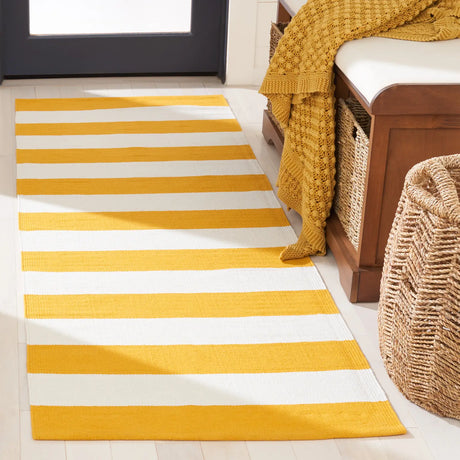 Safavieh Montauk 2'-3" x 11'-7" Rug in Yellow / Ivory