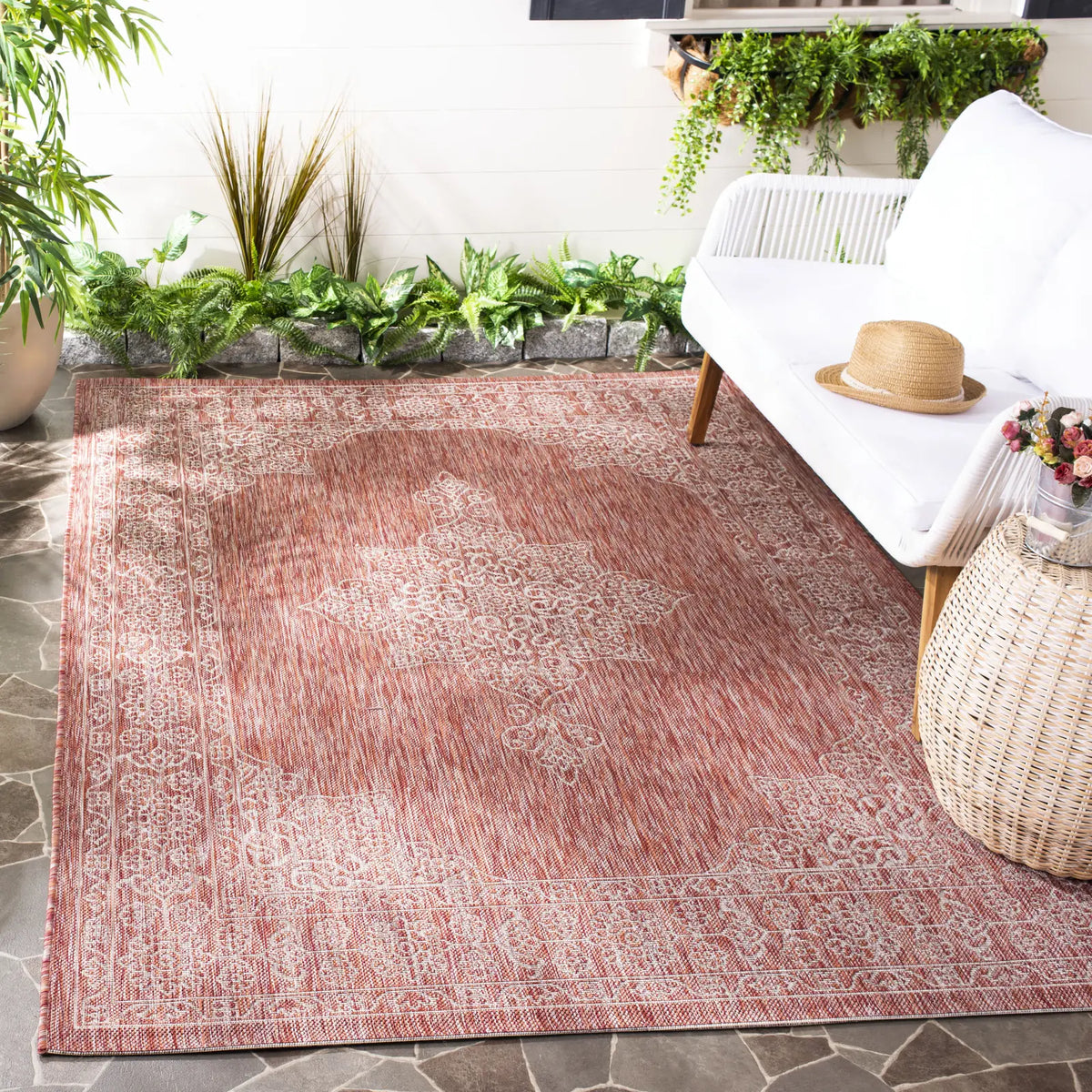 Safavieh Courtyard 4'-0" x 5'-7" Rug in Rust / Ivory