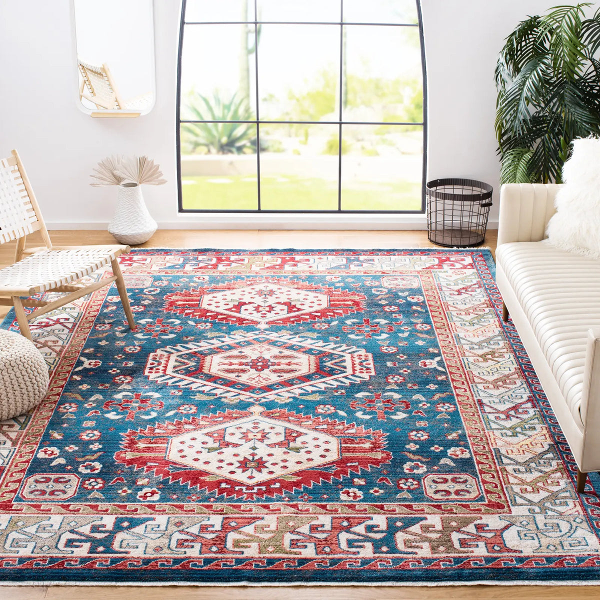 Safavieh Kashan 8'-0" x 10'-0" Rug in Blue / Ivory
