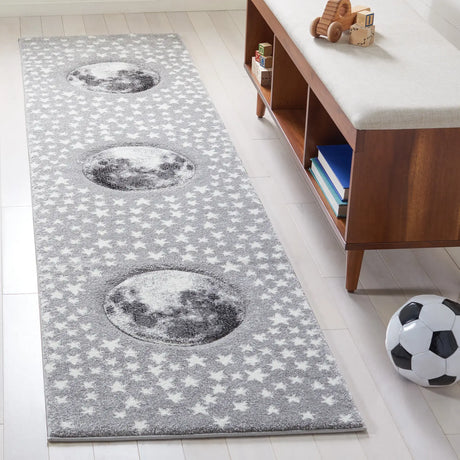 Safavieh Carousel Kids 100 2'-3" x 6'-0" Rug in Light Grey / White