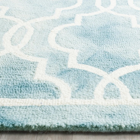Safavieh Dip Dye 6'-0" x 9'-0" Rug in Turquoise / Ivory