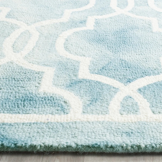Safavieh Dip Dye 6'-0" x 9'-0" Rug in Turquoise / Ivory