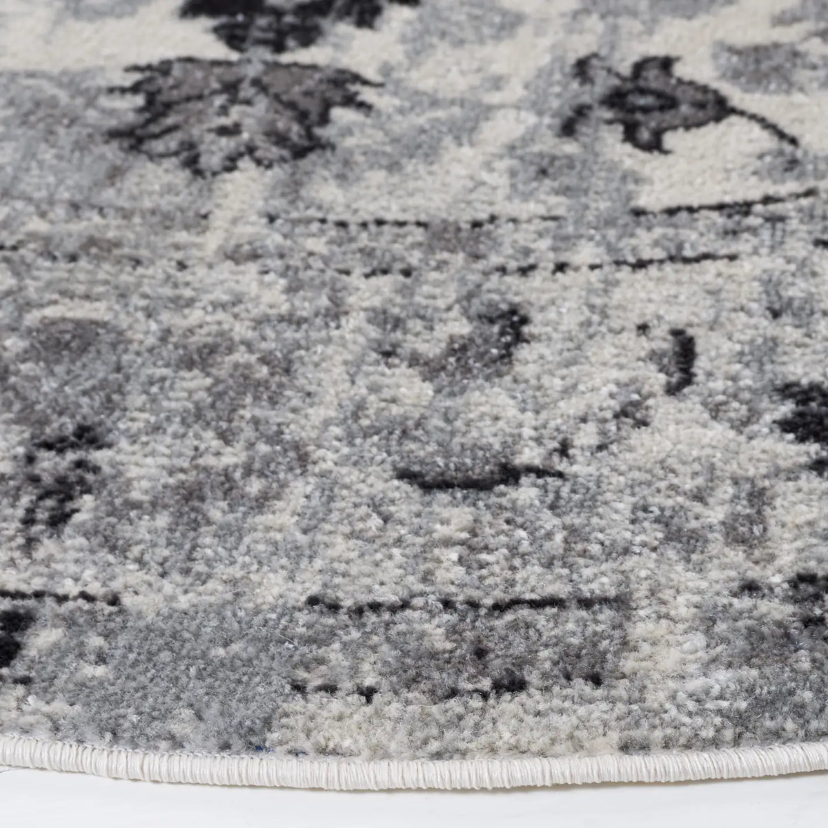 Safavieh Madison 6'-7" x 6'-7" Rug in Grey / Black