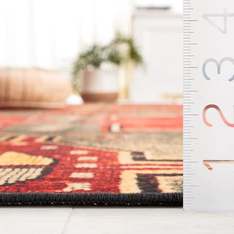 Safavieh Tucson 4'-0" x 6'-0" Rug in Rust / Green