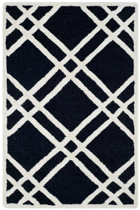 Safavieh Cambridge 2'-0" x 3'-0" Rug in Black / Ivory