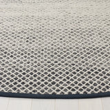 Safavieh Montauk 6'-0" x 6'-0" Rug in Black / Ivory