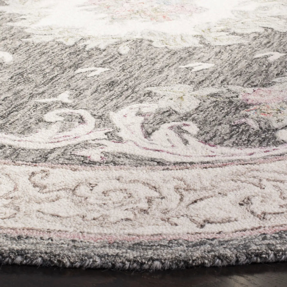 Safavieh Aubusson 6'-0" x 6'-0" Rug in Ivory / Charcoal