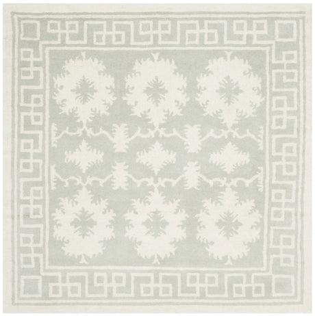 Safavieh Bella 5'-0" x 5'-0" Rug in Grey / Ivory