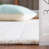 Safavieh Ebony 4'-0" x 6'-0" Rug in Grey / Ivory