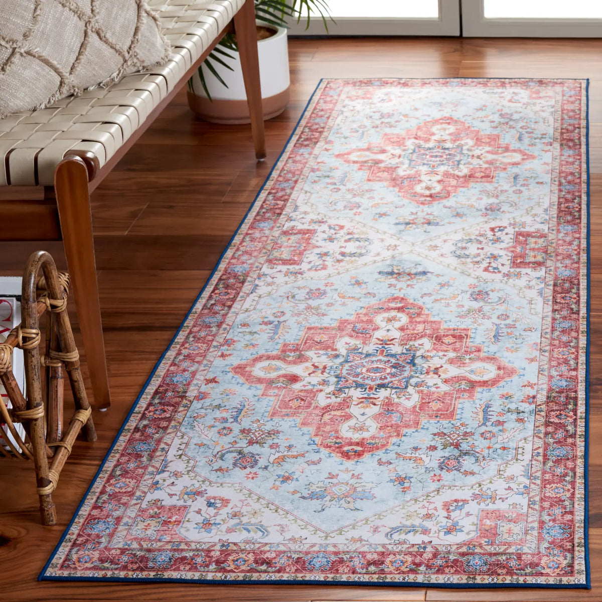 Safavieh Tucson 2'-6" x 8'-0" Rug in Red / Blue