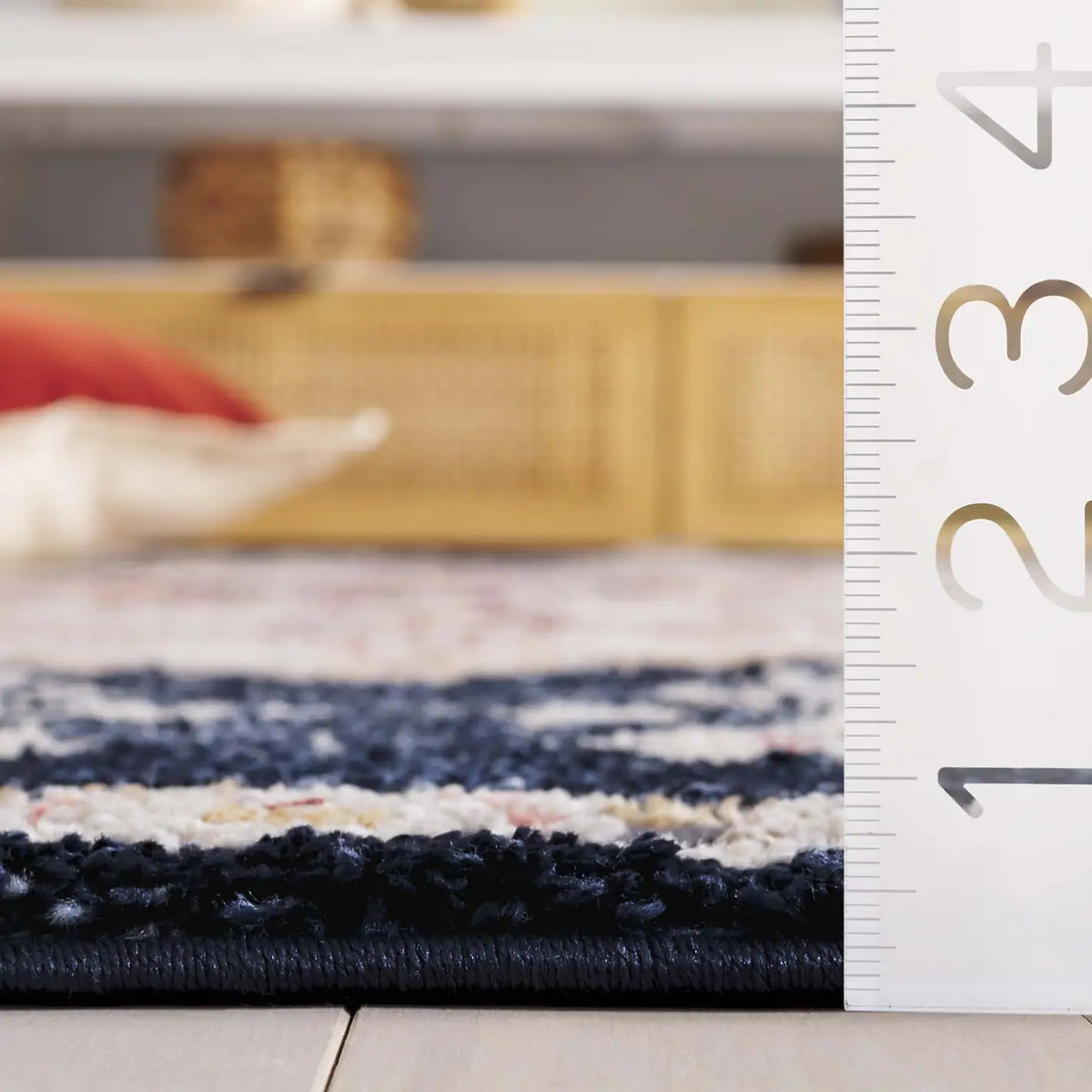 Safavieh Luna 4'-5" x 6'-5" Rug in Navy / Beige Rust