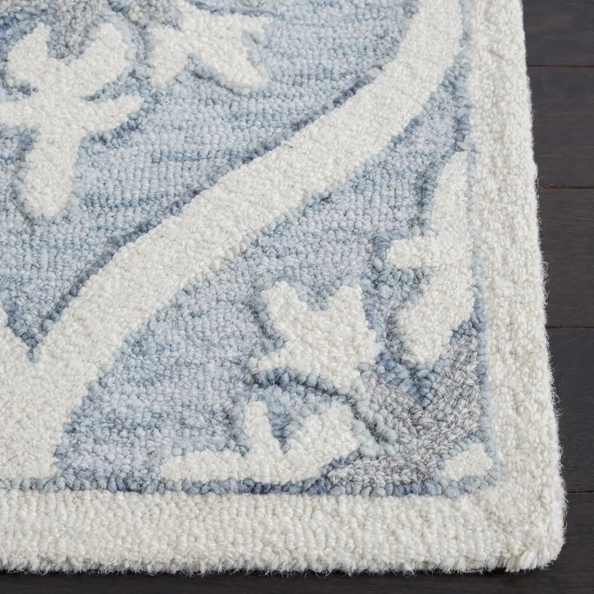 Safavieh Metro 4'-0" x 6'-0" Rug in Grey / Ivory